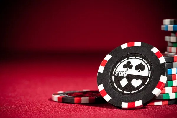 Live Sic Bo table with three dice and betting layout at juragan69 slot